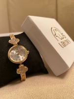 ساعة بناتي وردة