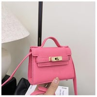 شنطة اطفال شبيهة بيركن