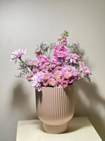 باقة ورد فازه بينك