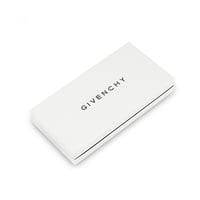 شماغ جيفنشي كلاسيك احمر 2024