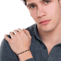 سوار رجالي بالخرز الأسود