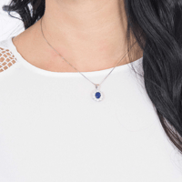 سلسال فضه بالزيركون الأزرق و الأبيض من براند Gioia...