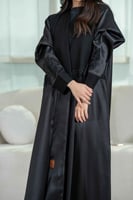 عباية كلوش أنيقة بتدخيلات كرستال على الجوانب والأك...