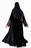 عباية شتوية بتدخيلات قماش الكشميري على اليدين والأ...