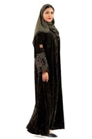 عباية أفنان باللون الزيتي الداكن