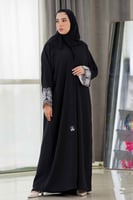 عباية ناعمة بزخرفات أنيقة ع الكم