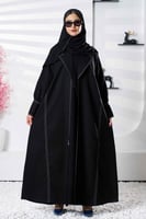 عباية كلوش بخطوط بيضاء