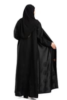 عباية ميس بتطريز منثور كرستال