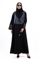 عباية رِقه باللون الكحلي
