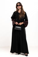 عباية ريانه مطرزة باللون العنابي