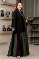عباية كلوش مع تدخيلات قماش أسود مع زيتي