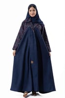 عباية شتوية بتدخيلات قماش الكشميري الأنيق