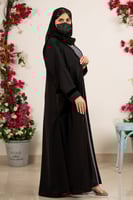 عباية سوداء بجيوب وقيطان كرستال