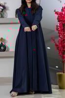 عباية كلوش كحلي بتدخيلات خرز على الأمام واليدين