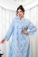 جلابية أنيقة باللون سماوي بتطريز ورود فاينل