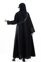 عباية رِقه باللون الاسود