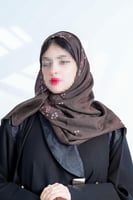 طرحة Z113 لون بني بتطريز ملون