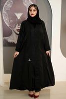 عباية سادة بتدخيلة قماش على الياقة والكم