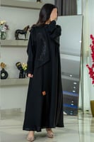 عباية كلوش بياقة أنيقة مع كرستال