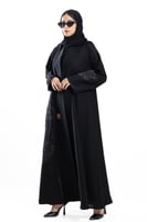 عباية وله باللون الأسود