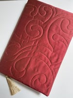 مصحف بغلاف مُطرز