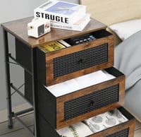 طاولة جانبية من راتان PVC مع 3 أدراج قماشية قابلة...