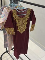 مخور عنابي سنتين ونصف