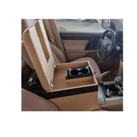 تكاية لاندكروز فاخرة مع حامل اكواب ومنفذ شاحن 2022