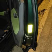 استيكر عاكس للنور قوي متعدد الاستعمال 2 قطعة