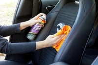 رغوة تنظيف المقاعد والسجاد