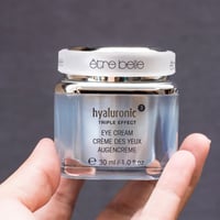 كريم العين ثلاثي المفعول بخلاصة الهيالورنيك