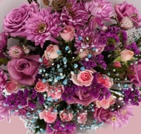 باقة مزيج نابض بالحياة - ورود طبيعية فخمة لهدية مث...