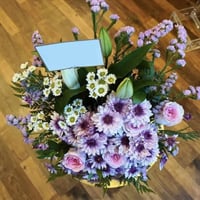 سحر الأوركيد البنفسجي / باقة ورد بنفسجي فاخرة