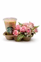 تنسيق ورد وقهوة ستاربكس في حامل أكواب