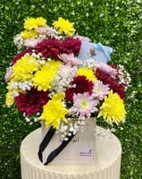 باقة بلاد العجائب مع شوكلاتة أنوش