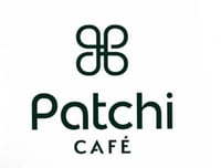 باقة أناقة بيضاء / مع شوكلاته باتشي او فيريرو