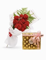باقة ورد وردي وأبيض مع شوكولاتة باتشي او فيريرو