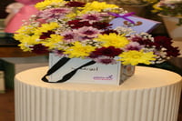 باقة بلاد العجائب مع شوكلاتة أنوش