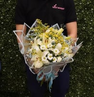 لمسة من السماء – باقة ورد طبيعي أنيقة