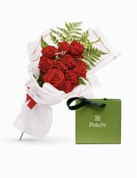 باقة ورد وردي وأبيض مع شوكولاتة باتشي او فيريرو