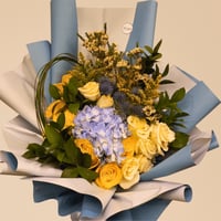 باقة روعة ساحرة – بوكيه ورد فخم من الهورتانسيا وال...