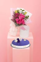 باقة أكاليل الورد ورد وردي مع مع أقحوان مع كيكة ان...