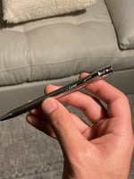 قلم أنيق بالاسم