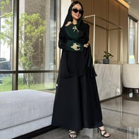 عباية فاخرة مطرزة