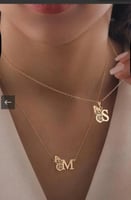 سلاسل الفراشه مع حرف حسب الطلب نسائي مطلي بالذهب ب...