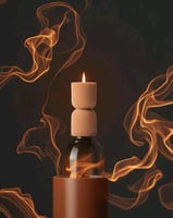 شمعة عطرية فاخرة بغطاء خشبي رائحة تدوم