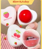 مرطب شفايف احمر