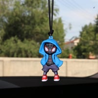 تعليقه مراية سبايدرمان بالوان متعددة