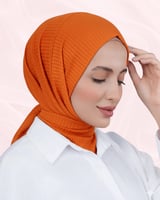 برتقالي