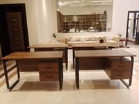 مكتب خشبي عصري بتصميم أنيق 120 سم